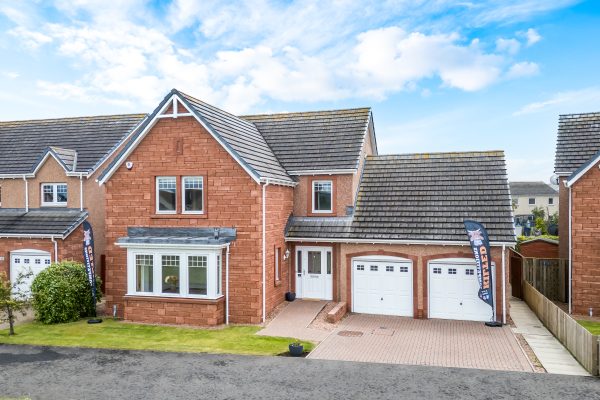 Win a Luxury 5 Bed Detached Family Home in Montrose! £275,000 Cash Alternative - Image 2